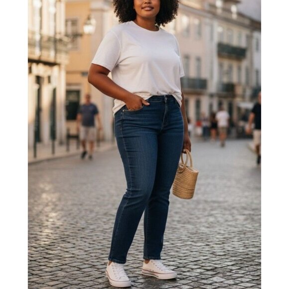 Mossimo Skinny Boyfriend Jeans Size 4 Dark Wash Denim Womens Casual Stylish - Picture 1 of 10